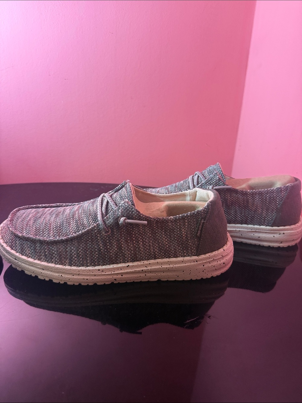 Hey Dude Antique Rose Wendy Sox